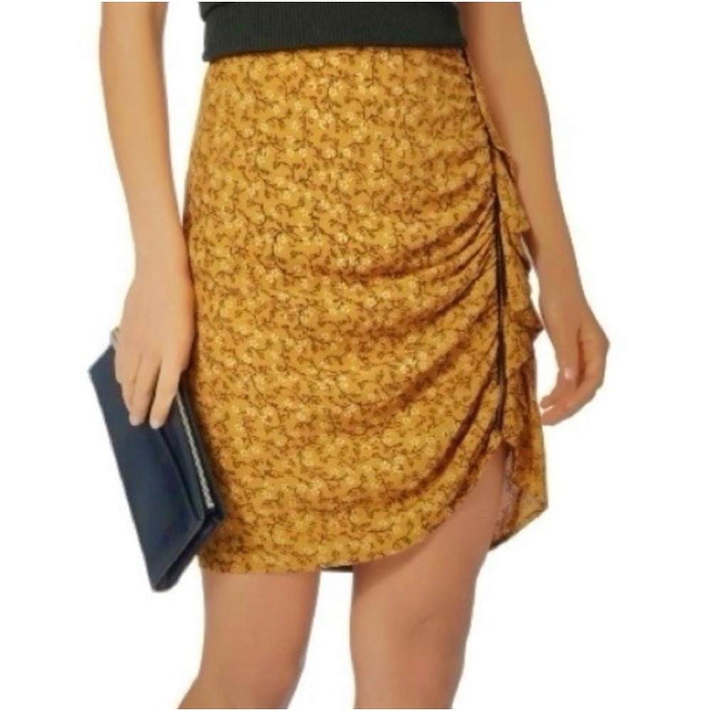 Veronica Beard Ruched Skirt Sz 0‎ in Saffron